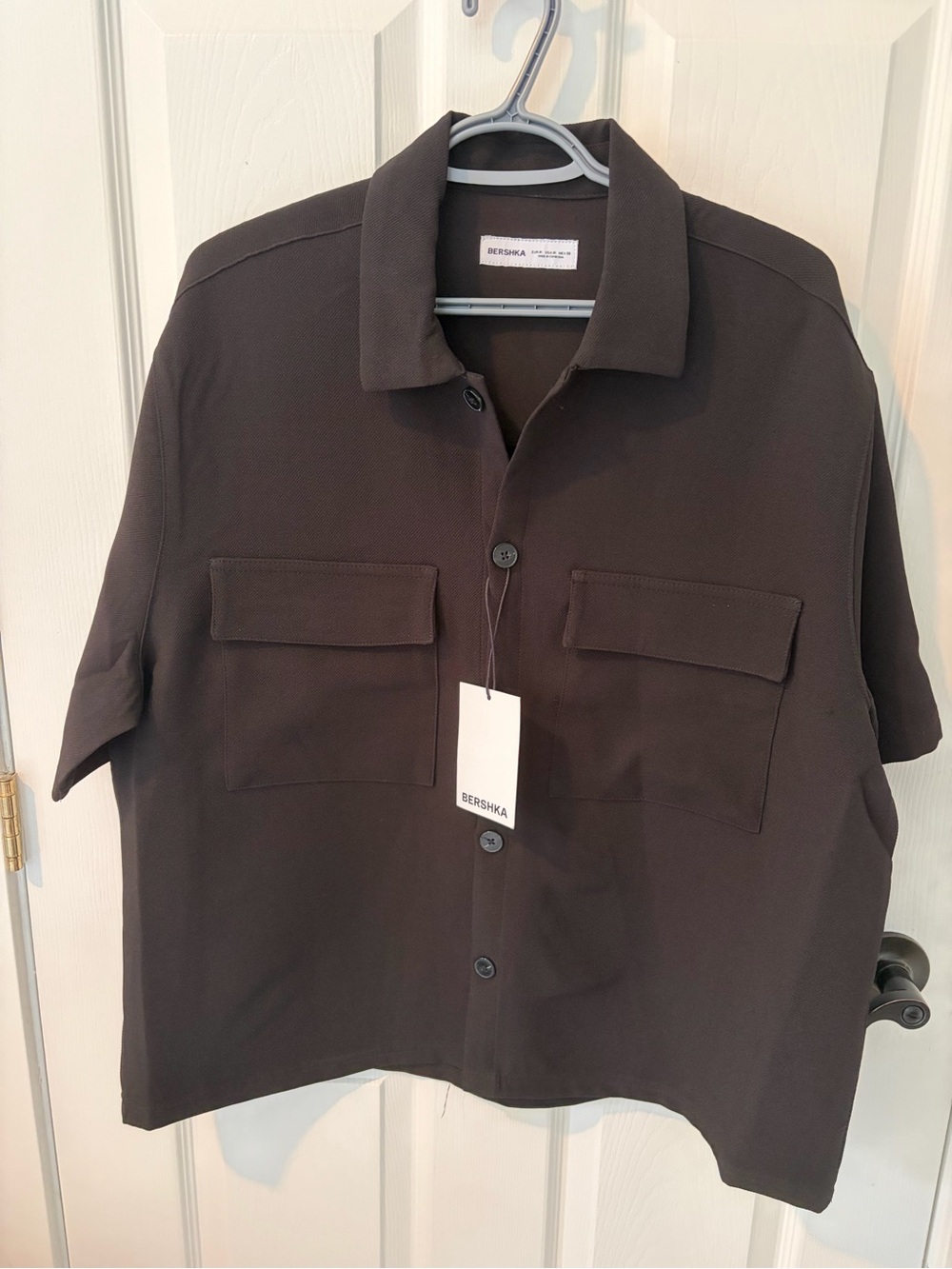 Bershka Oversized Short-Sleeve Button-Up Shirt in Black